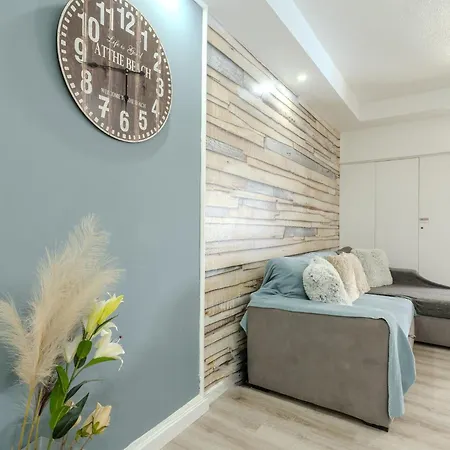 #212 Magna Pool & Views Apartment
