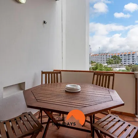 #212 Magna 106b By Holidays Apartament